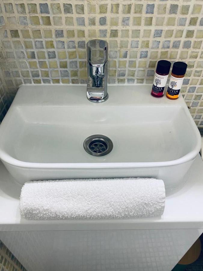 Lovely Apartment In The Heart Of أثينا المظهر الخارجي الصورة